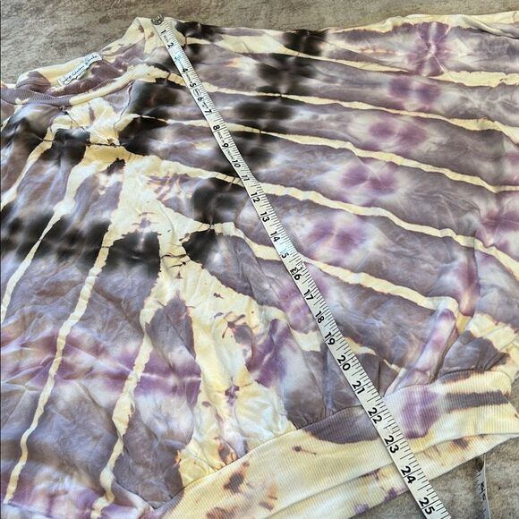 Young Fabulous & Broke Cream and Purple Tie-Dye Sweatshirt batwing med - Picture 4 of 6